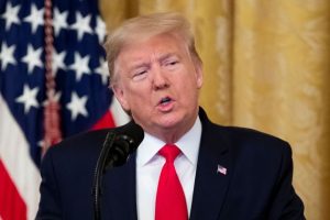 La mayor&iacute;a republicana de Estados Unidos confi&oacute; este jueves en cerrar r&aacute;pidamente y sin convocar testigos el juicio pol&iacute;tico al presidente estadounidense Donald Trump que puede acabar como pronto