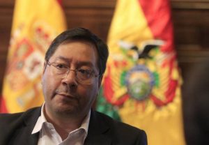 El ex ministro de Econom&iacute;a Luis Arce fue elegido este domingo como el candidato presidencial del Movimiento al Socialismo para las elecciones del 3 de mayo en Bolivia