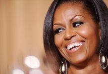 Michelle Obama comparte lista de música que incluye a Bruno Mars y Ed Sheeran La exprimera dama de Estados Unidos Michelle Obama compartió este domingo su lista de canciones preferidas