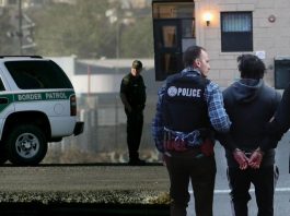 Un inmigrante cubano que tenía una orden de deportación murió este lunes bajo custodia de las autoridades migratorias en Miami de un ataque cardíaco