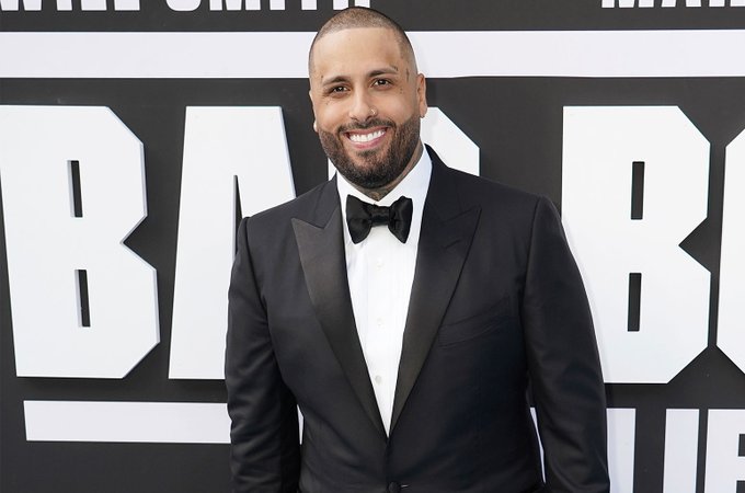 "Me siento honrado al recibir este reconocimiento por parte de la industria y en mi propia isla Puerto Rico, donde comenc&eacute; mi carrera musical", expres&oacute; el artista