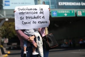 Padres de ni&ntilde;os con c&aacute;ncer exigieron este mi&eacute;rcoles al Gobierno mexicano que atienda la escasez de medicamentos oncol&oacute;gicos como la vincristina