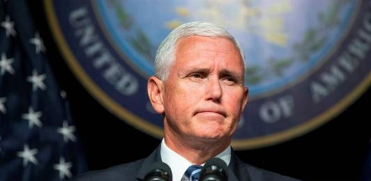 La participación en Florida del vicepresidente Mike Pence en un mitin político de hispanos a favor de la reelección del presidente Donald Trump se encontró también este jueves con boricuas iracundos