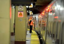 Nueva York planea transformar Penn Station con la nueva estación "Empire" El gobernador del estado de Nueva York, Andrew Cuomo, anunció este lunes la creación de una nueva terminal de metro y tren, llamada Empire Station, que servirá para transformar y reforzar la multitudinaria Penn Station.