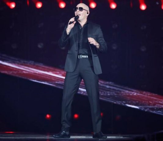 Pitbull se estrenará como maestro de ceremonias de Premios Lo Nuestro El artista y empresario Pitbull será el maestro de ceremonias de la edición de 2020 de Premios Lo Nuestro, el único exclusivo para artistas latinos en Estados Unidos.