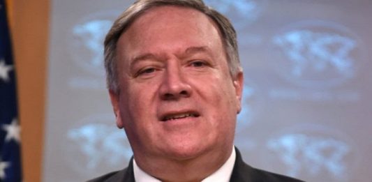 En sus llamadas Pompeo "discutió la reciente decisión del presidente (Donald) Trump de tomar una acción ofensiva para eliminar a Qasem Soleimani en respuesta a amenazas inminentes.