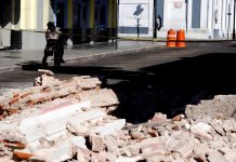 Puerto Rico bajo un 11 % de posibilidades de nuevos temblores de magnitud 6 Puerto Rico está bajo un 11 % de posibilidades de que vuelvan a repetirse temblores de magnitud 6, tal y como ocurrió los pasados martes y sábado, los peores momentos de los temblores que sacuden a la isla caribeña.