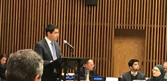 Arbeiter, que en su intervención contó que su abuela polaca y judía tuvo que huir durante la II Guerra Mundial, subrayó que Canadá está "comprometido con la diplomacia con Irán".