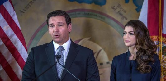 El fallo representa una victoria para el Congreso de Florida, de mayoría republicana, y del gobernador Ron DeSantis, del mismo partido, que mediante una ley condicionaron la renovación del voto a los exreos al pago de deudas con el sistema judicial.