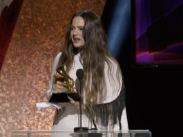 Rosalía gana el Grammy al mejor disco latino de rock, urbano o alternativo Rosalía ganó hoy el Grammy al mejor disco latino de rock, urbano o alternativo por su álbum "El mal querer"