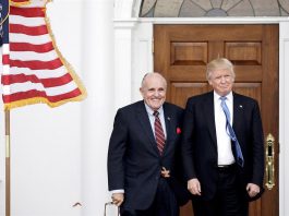 El presidente Donald Trump lo "sabía todo" sobre los esfuerzos orquestados por su abogado, Rudy Giuliani, para presionar a Ucrania con fines partidistas