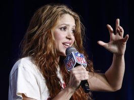 Shakira llevará el Carnaval de Barranquilla a la final del Super Bowl Máscaras tocados que asemejan toros, tigres, leones y aves, así como de los personajes del Carnaval de Barranquilla como marimondas y congos elaborados por artesanos del norte de Colombia, acompañarán el domingo a Shakira