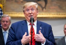 El presidente Donald Trump aseguró este sábado que tiene identificados 52 objetivos de Irán para responder "muy rápido" y "muy fuerte" a las eventuales represalias de Teherán