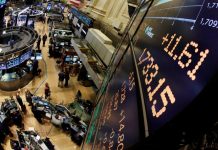 El sector financiero es el más perjudicado (-1,55 %), seguido por los bienes no esenciales (-1,15 %), mientras que el energético subía un leve 0,03 %.