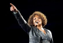 Whitney Houston y Depeche Mode entrarán al Salón de la Fama del Rock & Roll La fallecida cantante estadounidense Whitney Houston y la banda británica Depeche Mode figuran entre los artistas que se incorporarán el próximo año al Salón de la Fama del Rock & Roll