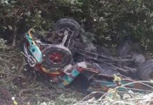 Al menos seis personas murieron y más de 20 resultaron heridas luego de que un autobús cayera a un abismo en una carretera del departamento de Santander, en el noreste de Colombia.