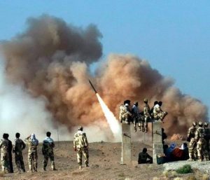 Los Guardianes de la Revoluci&oacute;n iran&iacute; informaron de que el ataque con misiles de su fuerza a&eacute;rea contra la base militar Ain al Asad, situada en Irak y donde est&aacute;n desplegadas tropas estadounidenses, es un primer paso de su "dura venganza"