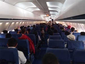 Un avión fletado por el Gobierno estadounidense con cerca de 50 brasileños que estaban retenidos en ese país y que fueron deportados aterrizó en la madrugada de este sábado en el aeropuerto internacional de Belo Horizonte