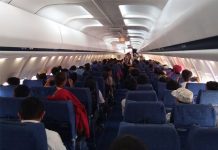 Un avión fletado por el Gobierno estadounidense con cerca de 50 brasileños que estaban retenidos en ese país y que fueron deportados aterrizó en la madrugada de este sábado en el aeropuerto internacional de Belo Horizonte