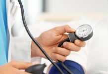 ¿Qué hacer para lograr la presión arterial ideal? La Biblioteca Pública de Queens y la Asociación Americana del Corazón se han asociado para lanzar una iniciativa innovadora, que permite a los usuarios revisar los brazaletes para la presión arterial