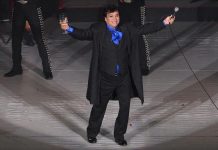Un filme muestra imágenes inéditas del archivo de Juan Gabriel tras 10 años de su muerte El cantautor mexicano Juan Gabriel cumpliría este martes 70 años, pero mientras su familia sigue enfocada en preservar su legado musical y otros artistas celebran su vida con homenajes, sigue la controversia en torno a su muerte, sus hijos y su herencia.