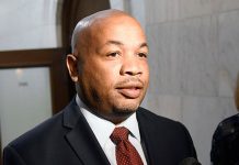 Carl Heastie, y el presidente del Comité de Transportes, William Magnarelli, anunciaron que la asamblea aprobó hoy un paquete legislativo para establecer una supervisión crítica en la industria de las limusinas