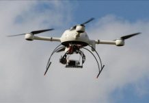 La CIA vigila con drones a los carteles del narcotráfico de México Un hispano de 46 años fue acusado como presunto autor de una infracción a la ley federal por haber volado un dron en espacio aéreo restringido