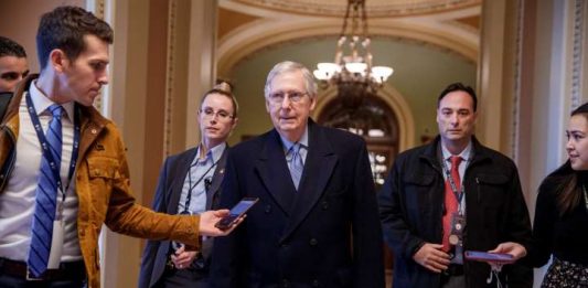 El Senado de Estados Unidos, de mayoría republicana, decidió este viernes que no citará testigos en el juicio político contra el presidente Donald Trump
