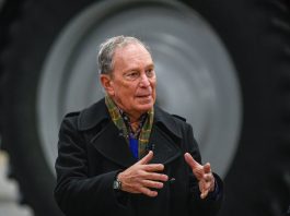 Bloomberg en Harlem A pasos del famoso Teatro Apollo y prácticamente junto a la estación de la calle 125 del tren inter-estatal, en el mundialmente conocido Harlem, abrió hace pocos días la oficina de campaña del ex-alcalde y candidato presidencial Michael Bloomberg.