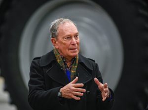 A pasos del famoso Teatro Apollo y prácticamente junto a la estación de la calle 125 del tren inter-estatal, en el mundialmente conocido Harlem, abrió hace pocos días la oficina de campaña del ex-alcalde y candidato presidencial Michael Bloomberg.