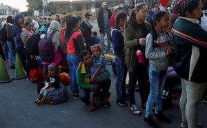 Un panel de tres jueces de la corte de apelaciones del Segundo Circuito de Estados Unidos, en Nueva York, decidieron este mi&eacute;rcoles mantener bloqueada una orden del Gobierno de Donald Trump para denegar los visados a aquellos inmigrantes sin seguro m&eacute;dico o que no puedan costearlo.
