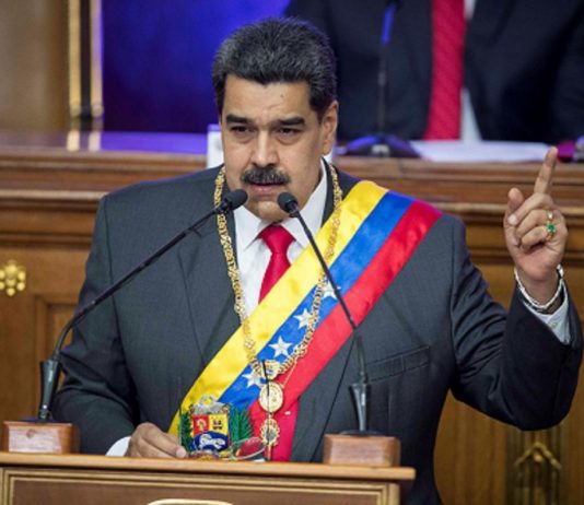 Funcionario de Maduro contrata abogados en EEUU para contrarrestar sanciones Un funcionario designado por el presidente de Venezuela, Nicolás Maduro, contrató los servicios legales y de cabildeo ante la Administración del presidente estadounidense, Donald Trump
