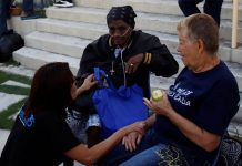 El Gobierno de Puerto Rico no evacuará a los refugiados a otras áreas Elmer Román, rechazó este lunes que se valore una evacuación a otras áreas de la isla a los cerca de 5.000 refugiados consecuencia de los temblores sísmicos