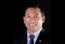 El diputado guatemalteco Óscar Armando Escribá Morales se entregó este lunes a la justicia para enfrentar una acusación por fraude de 25 millones de dólares.