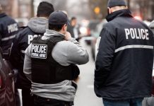 Los agentes acudieron esta mañana a arrestar en su residencia al mexicano Gaspar Avendaño Hernández, quien supuestamente había sido deportado ya dos veces y cumplió una condena por asalto.