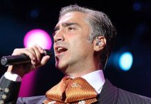 Premios Lo Nuestro reconocerán a Alejandro Fernández con un galardón especial Fernández ha recibido seis Premios Lo Nuestro, además del Premio Especial a la Trayectoria que se le entregó en 2018.