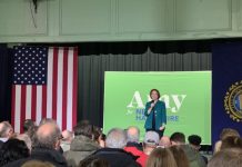 Klobuchar gana el voto de medianoche en los pueblos de Nuevo Hampshire La senadora Amy Klobuchar ganó este martes la mayoría de los votos de las primarias demócratas en los tres enclaves de Nuevo Hampshire