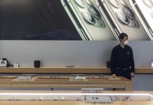 Apple reconoció que tanto la venta como la producción de sus productos se ha visto afectada por el coronavirus.