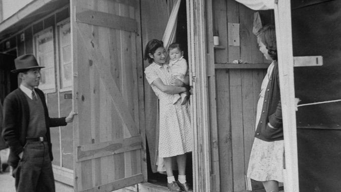 M&aacute;s de 120.000 japoneses-estadounidenses inocentes fueron internados en campos de concentraci&oacute;n con el argumento de que podr&iacute;an representar un peligro para el pa&iacute;s.