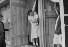 Más de 120.000 japoneses-estadounidenses inocentes fueron internados en campos de concentración con el argumento de que podrían representar un peligro para el país.