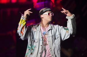 Coincidiendo con el D&iacute;a de San Valent&iacute;n, el cantante puertorrique&ntilde;o de trap Bad Bunny, sac&oacute; anoche un nuevo sencillo y v&iacute;deo de la canci&oacute;n "Ignorantes".
