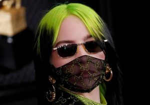 Dos semanas despu&eacute;s de hacer historia en los Grammy y dos d&iacute;as tras su actuaci&oacute;n en los &Oacute;scar, Billie Eilish avanza su nuevo proyecto, la canci&oacute;n que ha preparado para la pr&oacute;xima pel&iacute;cula de James Bond