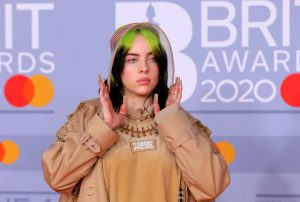 Despu&eacute;s de hacer historia en los Grammy y de actuar en los &Oacute;scar, Billie Eilish marc&oacute; este viernes otro r&eacute;cord al lograr que su canci&oacute;n para la pr&oacute;xima pel&iacute;cula de James Bond