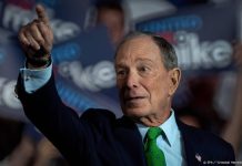 El aspirante a candidato demócrata en las próximas elecciones presidenciales de EE.UU. Michael Bloomberg mostró este lunes su apoyo al líder opositor venezolano Juan Guaidó