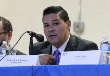 Carranza, ha propuesto la retirada de este requisito para favorecer la entrada de un mayor número de estudiantes negros y latinoamericanos.