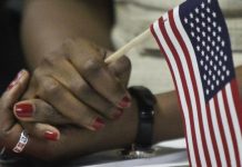 La medida no afecta a los refugiados, asilados y víctimas de violencia doméstica y tráfico de personas que residen en EE.UU.