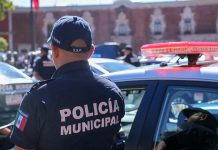 Desarman a 160 policías mexicanos por posibles vínculos con crimen organizado Esta medida se originó luego de una investigación a cargo de autoridades federales que indica "una posible infiltración" de la corporación policíaca por parte de la delincuencia organizada.