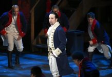 Disney y Lin-Manuel Miranda llevarán al cine el musical "Hamilton" El propio Miranda compuso las letras, música y el guion del musical durante seis años, inspirado en la biografía de Hamilton escrita por el historiador Ron Chernow.