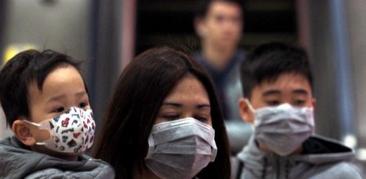 Estados Unidos detectó el primer caso de coronavirus en una persona que no ha viajado recientemente, un indicio de que el virus puede estar propagándose de manera local.