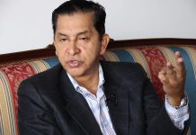 Gutiérrez dice que Moreno viaja a EEUU con su misma agenda de hace 17 años Lucio Gutiérrez, el último mandatario del país en realizar una visita a EE.UU., dijo este lunes que el viaje que inicia mañana el actual gobernante ecuatoriano, Lenín Moreno, a Washington tendrá la misma agenda que él desarrolló en su momento hace 17 años.